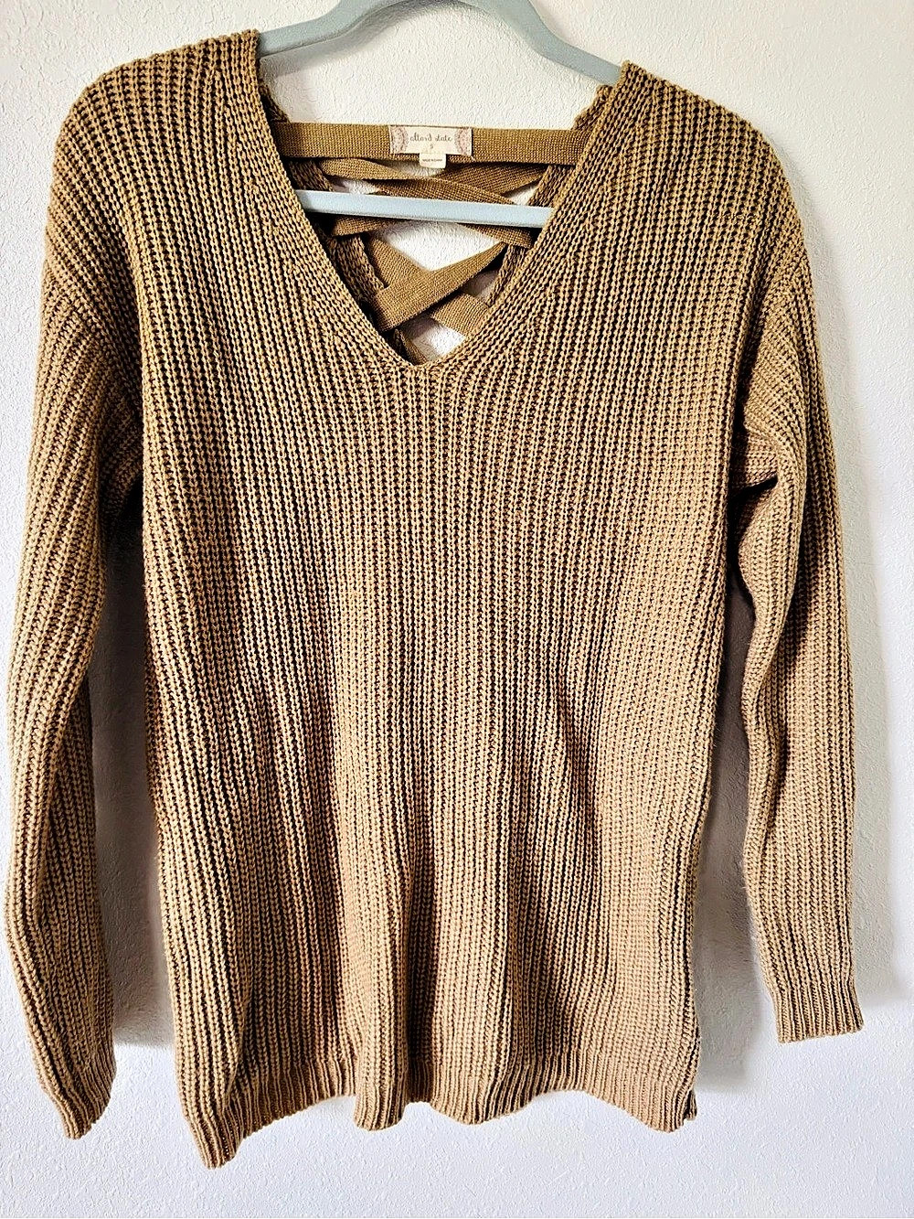 Urban Outfitters Lace-Up V-Neck Sweater in Brown Size Small